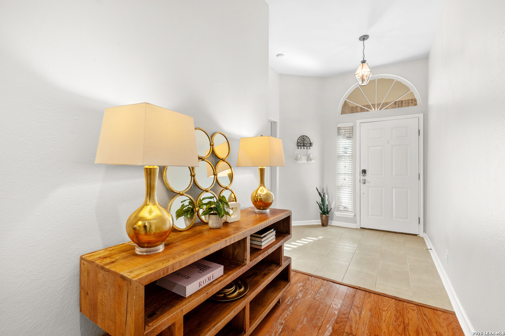 What Should Buyers See When They Open Your San Antonio Front Door? staging article